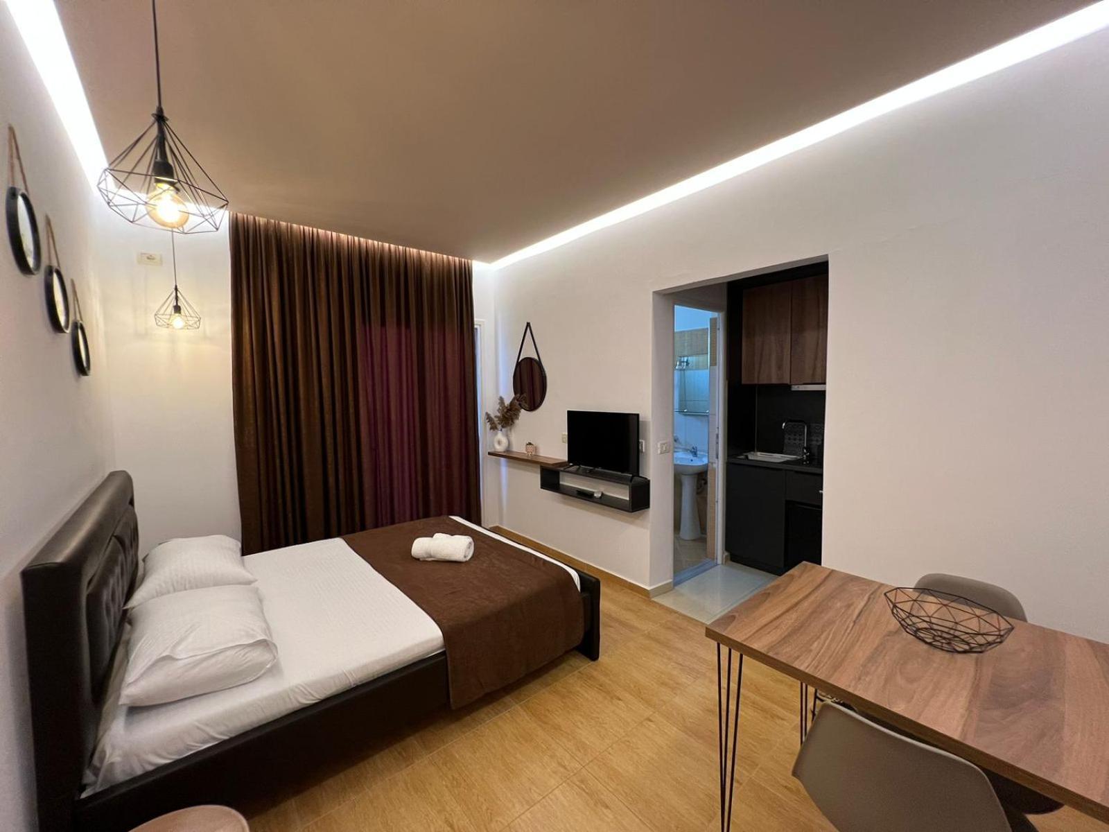 סרנדה Apartments Sadiku With Sea View מראה חיצוני תמונה