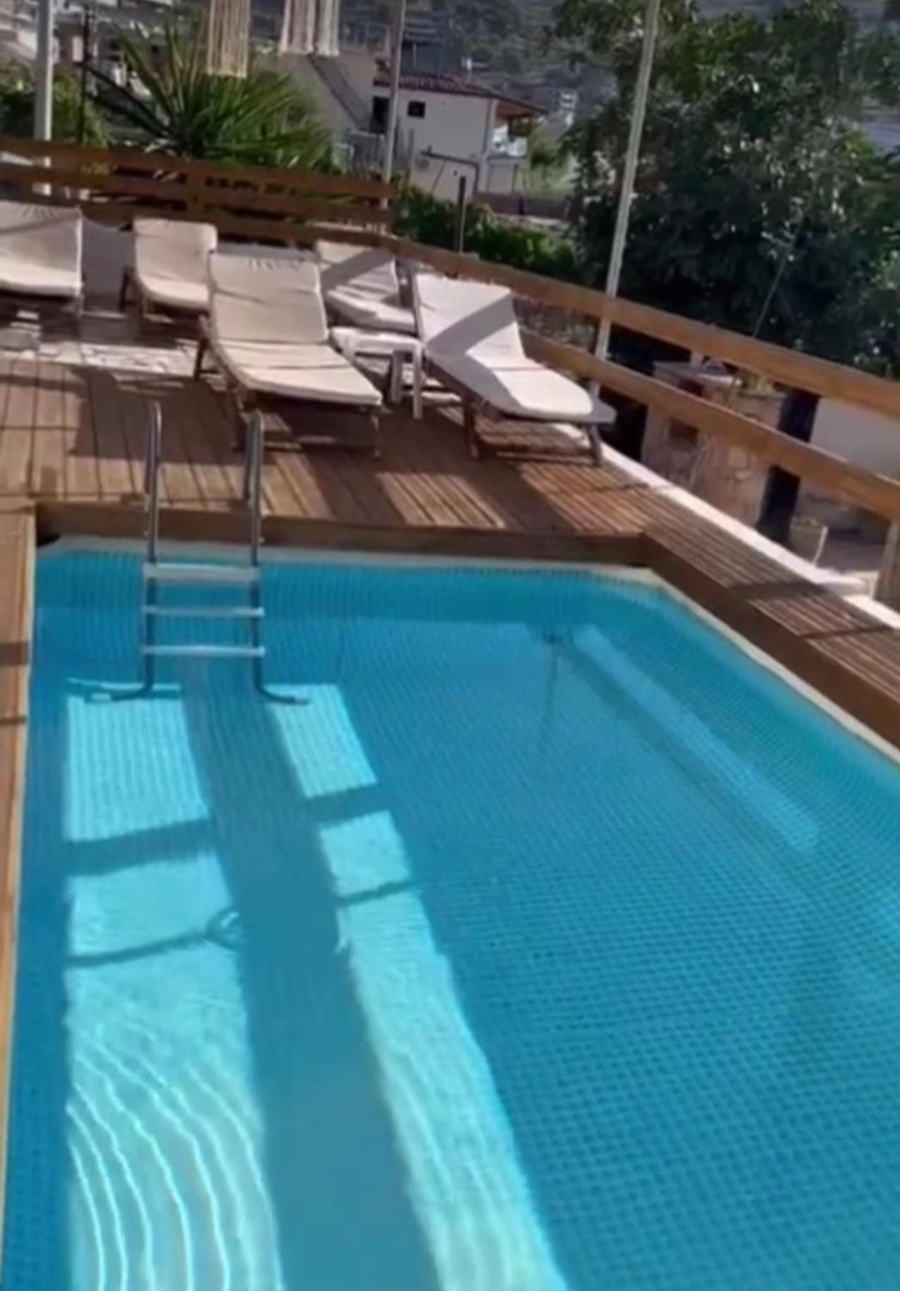סרנדה Apartments Sadiku With Sea View מראה חיצוני תמונה