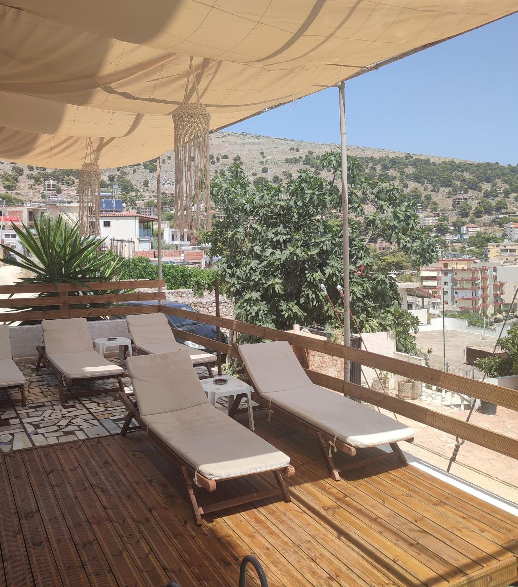 סרנדה Apartments Sadiku With Sea View מראה חיצוני תמונה