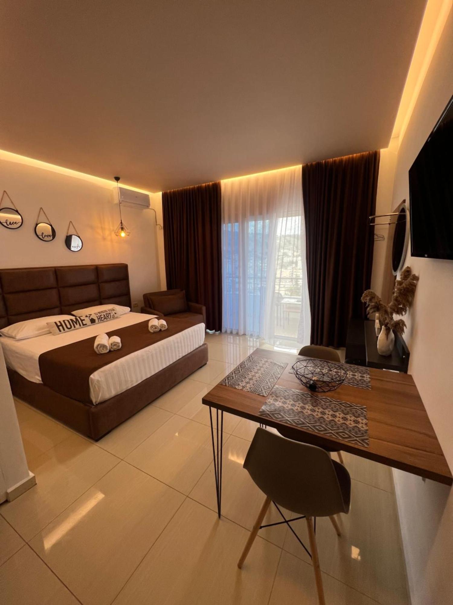 סרנדה Apartments Sadiku With Sea View מראה חיצוני תמונה