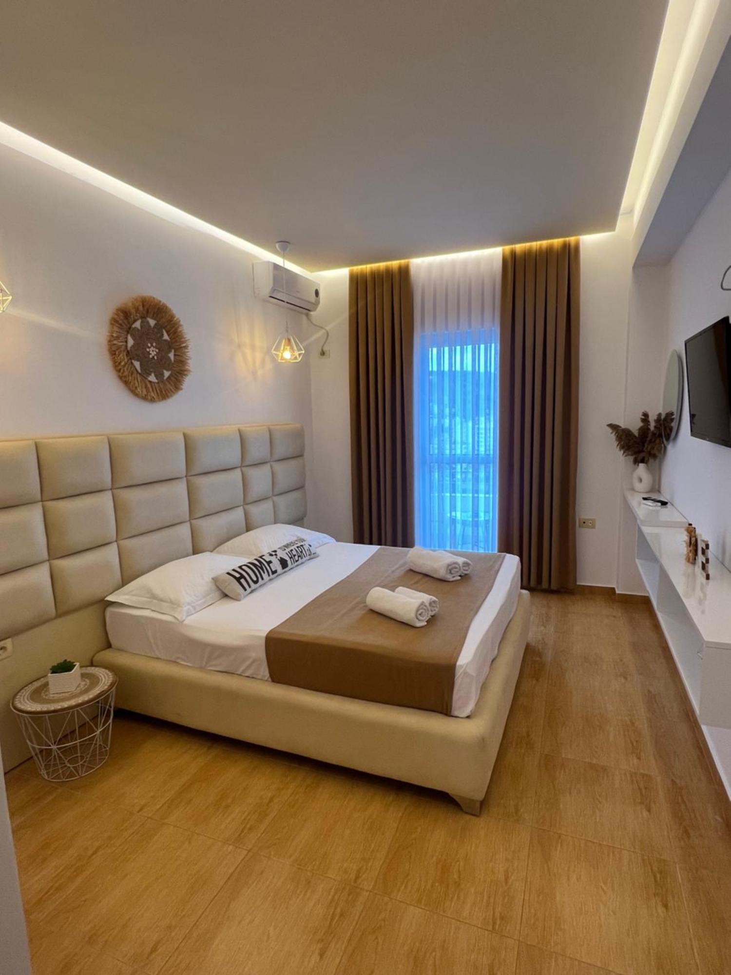 סרנדה Apartments Sadiku With Sea View מראה חיצוני תמונה